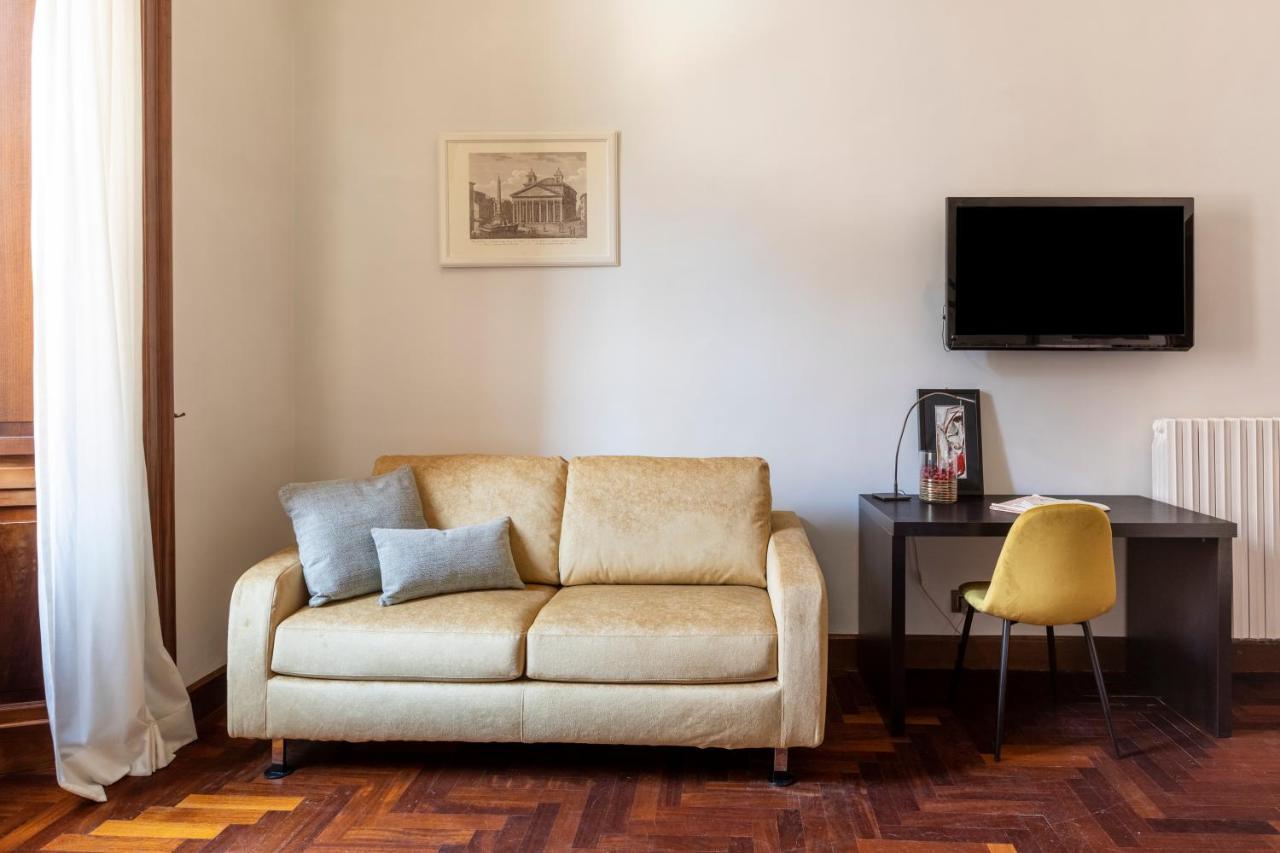 רומא Deza Casa Vacanze Nazionale Joy מראה חיצוני תמונה