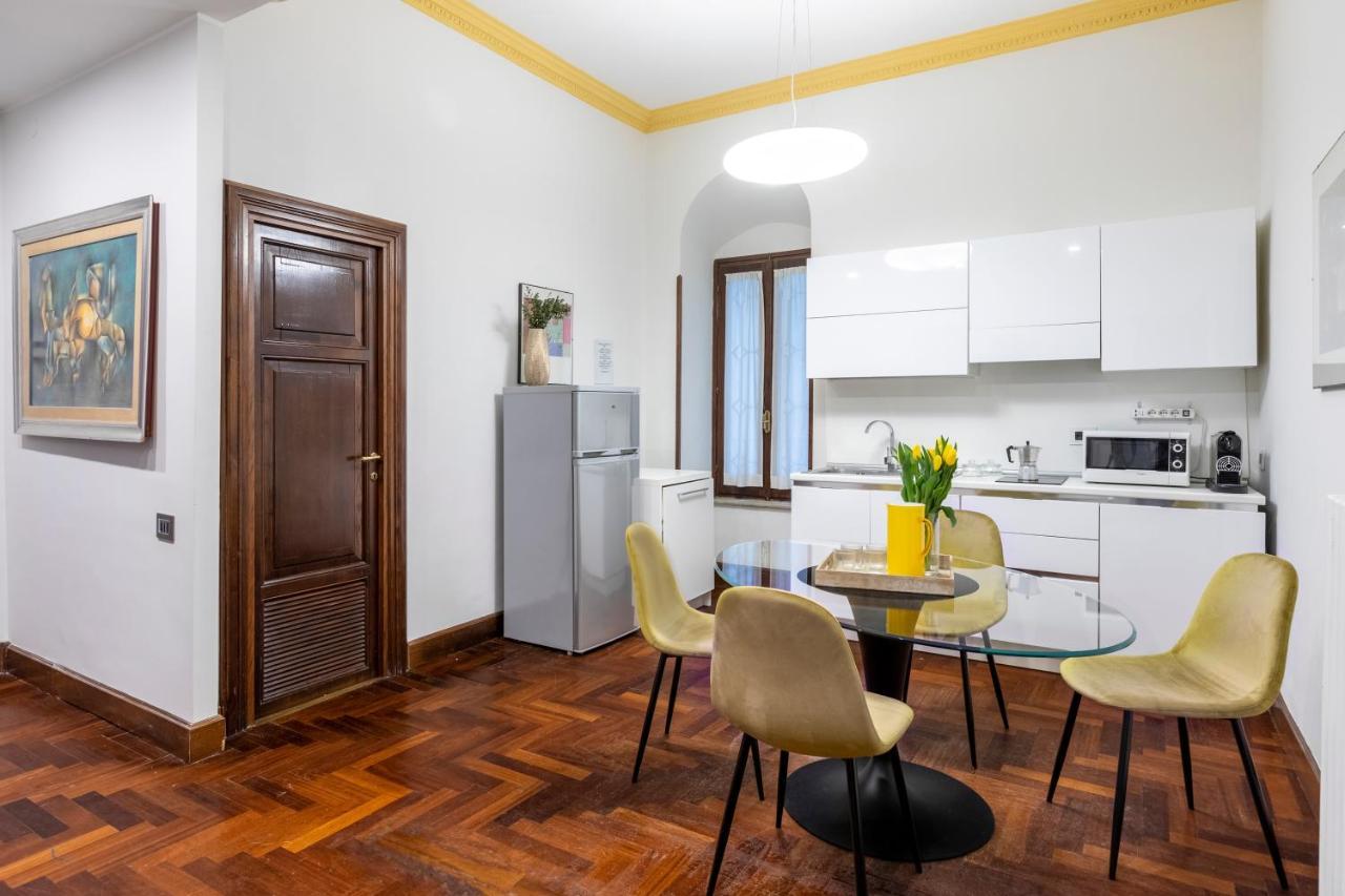 רומא Deza Casa Vacanze Nazionale Joy מראה חיצוני תמונה
