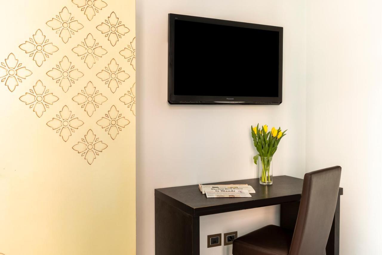 רומא Deza Casa Vacanze Nazionale Joy מראה חיצוני תמונה