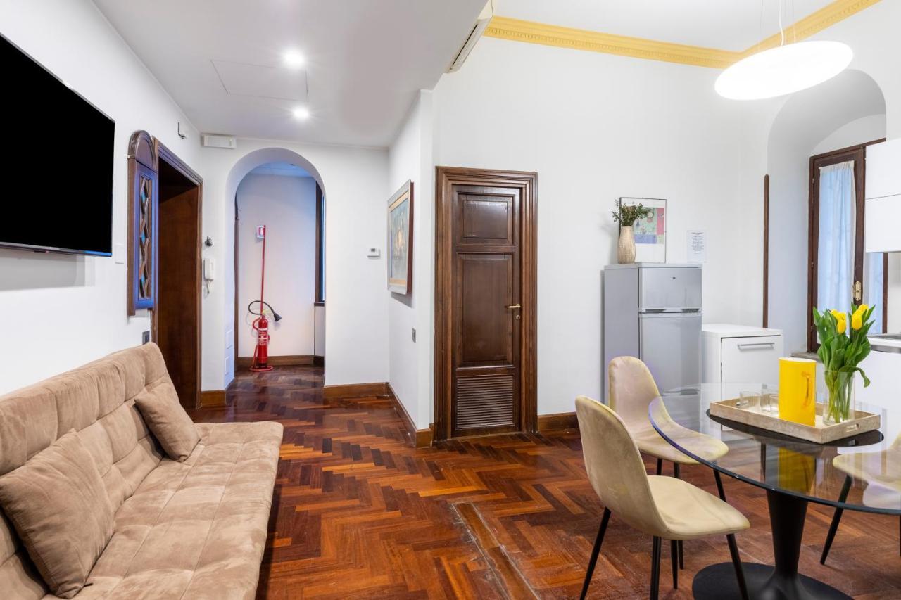רומא Deza Casa Vacanze Nazionale Joy מראה חיצוני תמונה